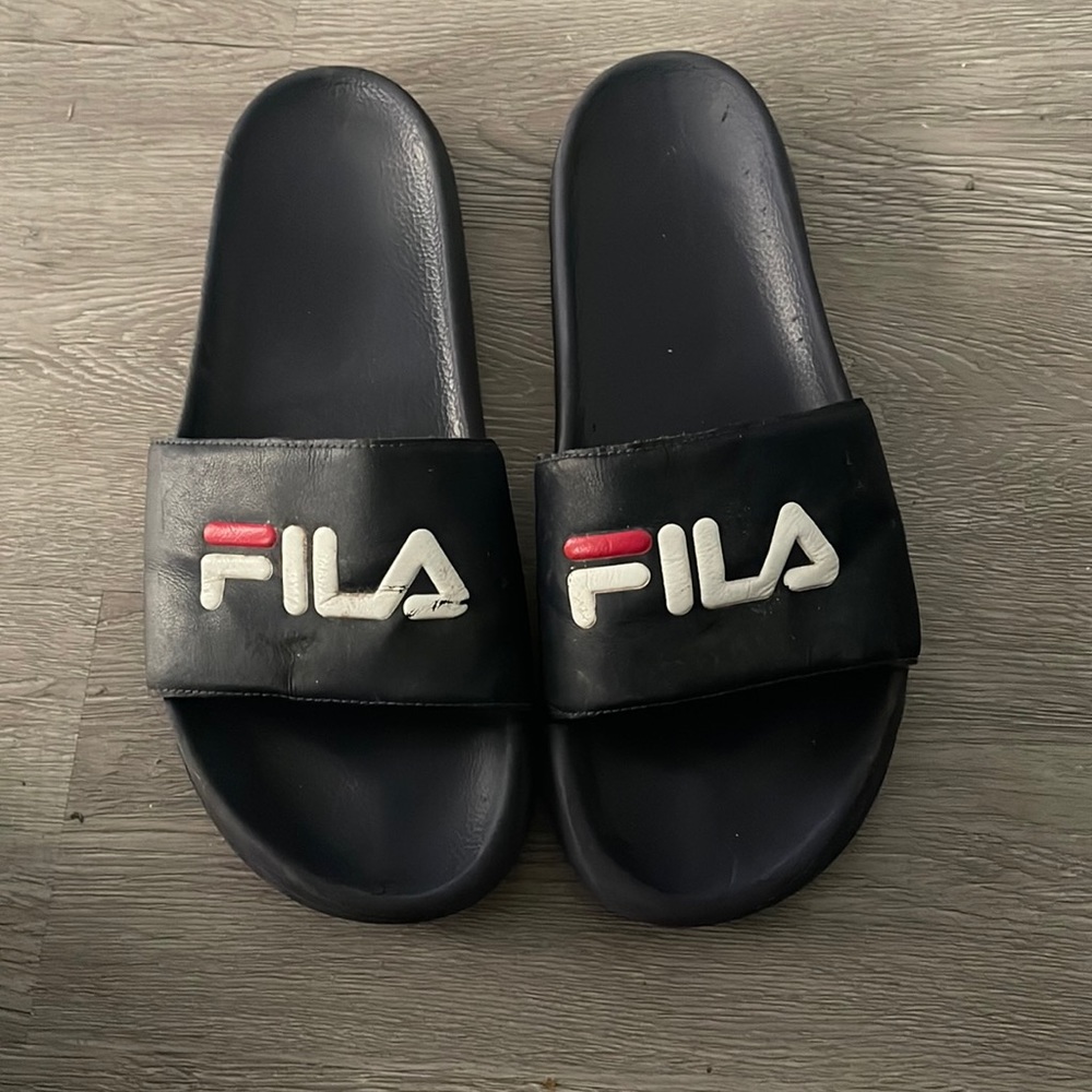 Comfy fila slippers